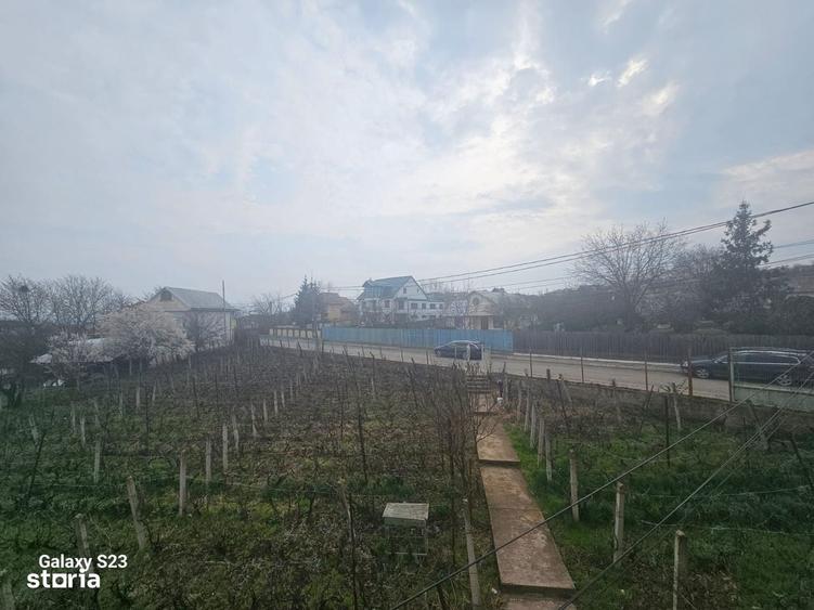 Casă cu 4 camere cu Teren 15000 Mp în Galata