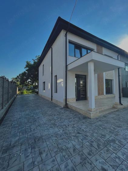 Casă cu Teren 1000 Mp în Nanov