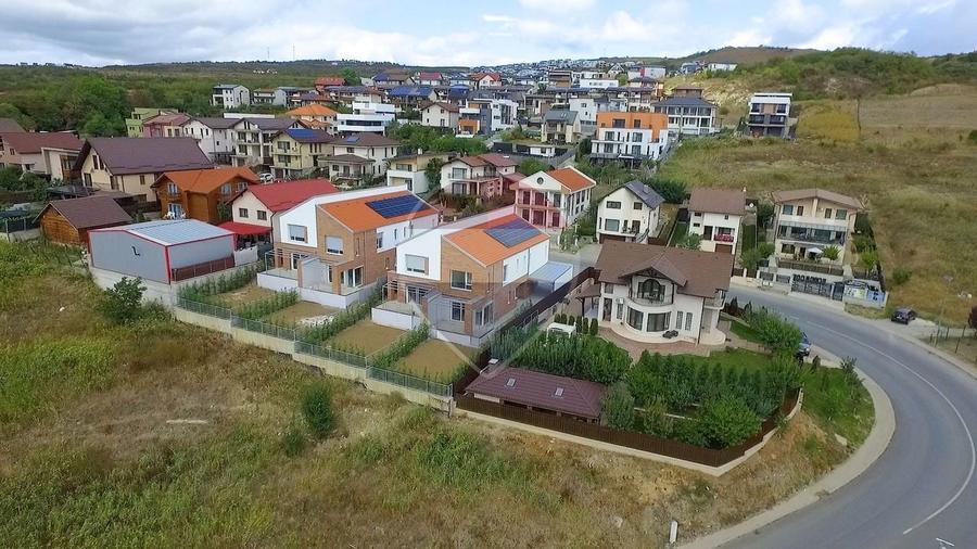Duplex cu 4 camere cu Teren 325 Mp în Nord-Est