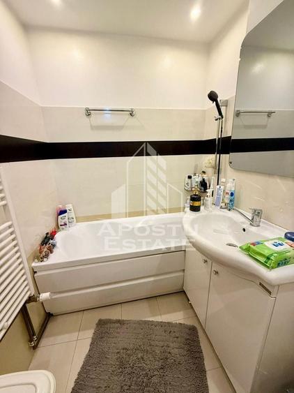Apartament cu 3 camere decomandat, mobilat în Lipovei