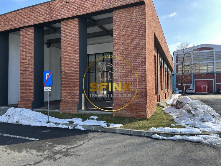 Spațiu comercial, de 438 mp, în Regie
