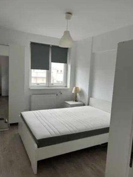 Apartament cu 2 camere decomandat, mobilat în P-ța Romană