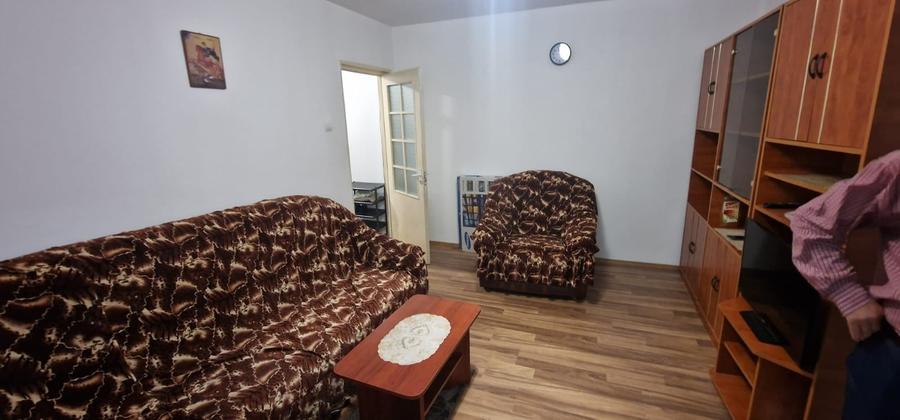 Apartament cu 2 camere semidecomandat în Malu Roșu