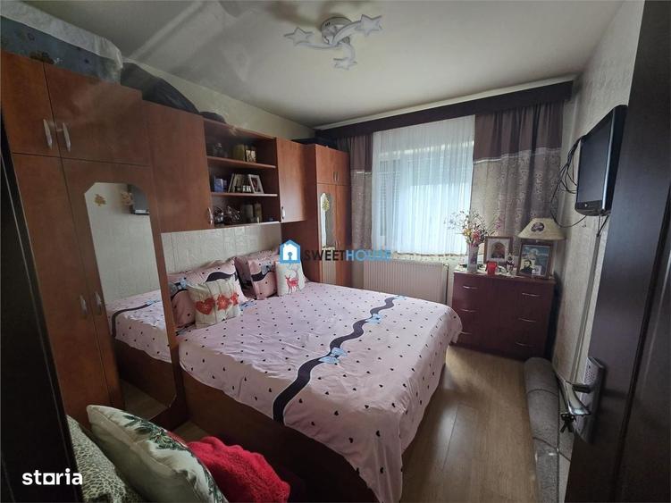 Apartament cu 4 camere decomandat în Central