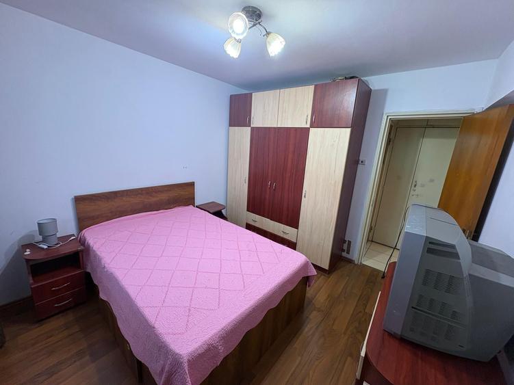 Apartament cu 2 camere decomandat în Titan