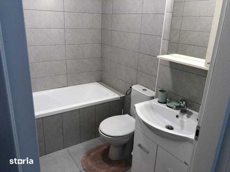 Garsonieră decomandată în Central