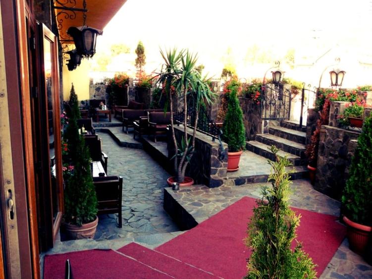 Spațiu comercial, de 880 mp, în Sighișoara