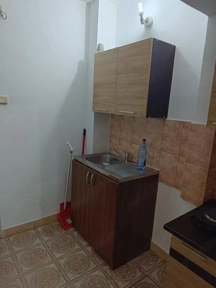 Garsonieră decomandată în Central