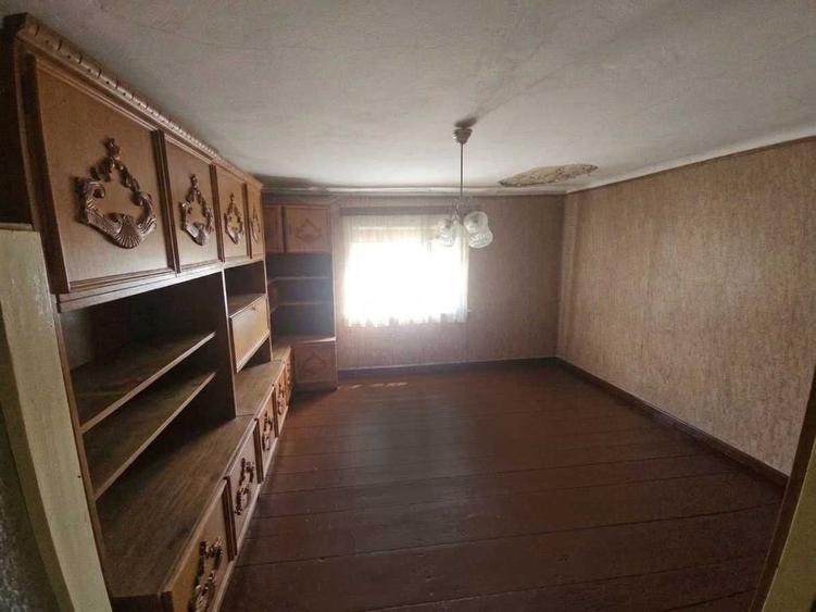 Casă cu 4 camere în Pietroșani