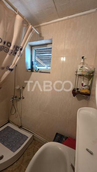 Casă individuală cu 4 camere cu Canalizare în Lancrăm