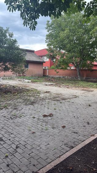 Casă individuală cu 9 camere cu Teren 2500 Mp în Pipera