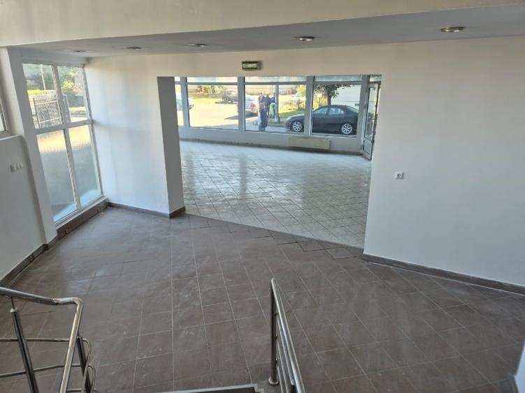 Spațiu comercial, de 585 mp, în Central