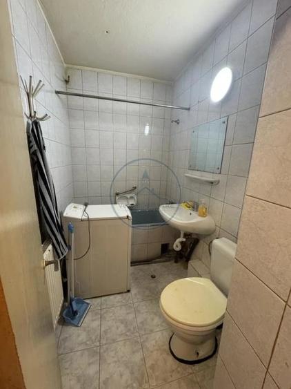 Garsonieră decomandată în Central