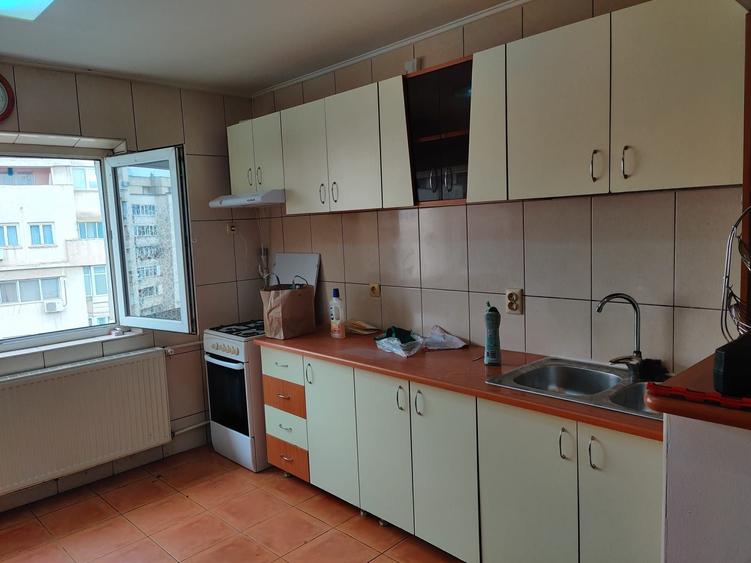 Apartament cu 3 camere decomandat în Unirii