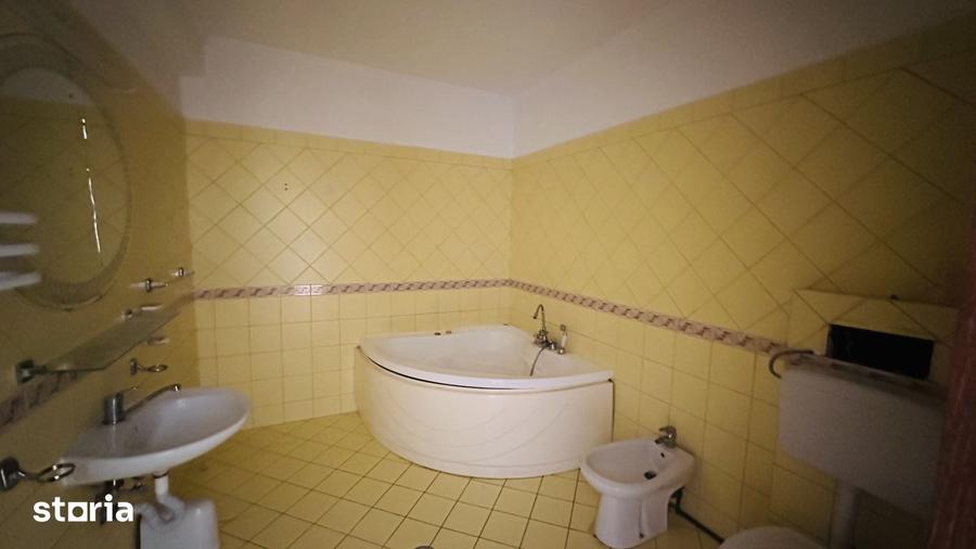 Casă cu Teren 783 Mp în Buriaș