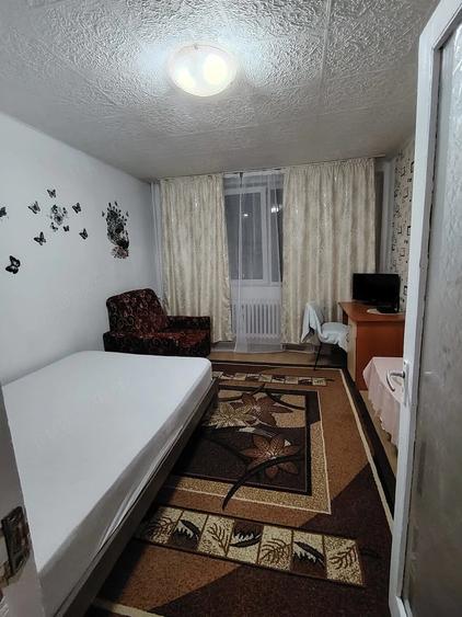 Garsonieră decomandată în Podu Roș