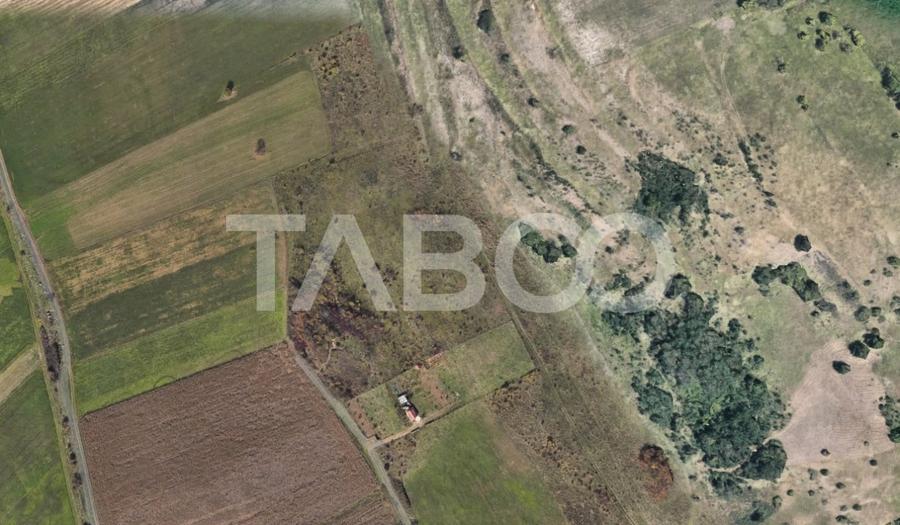 Teren agricol extravilan de 4496 mp, în Gușterița