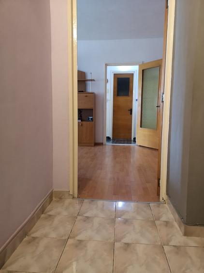 Apartament cu 2 camere semidecomandat în Răcădău