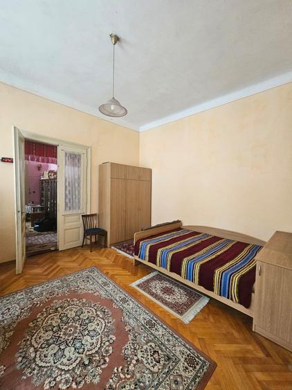 Casă individuală cu 4 camere cu Teren 489 Mp în Central