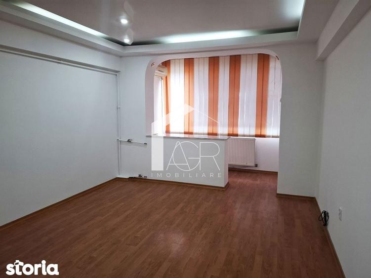 Apartament cu 2 camere semidecomandat în Ultracentral