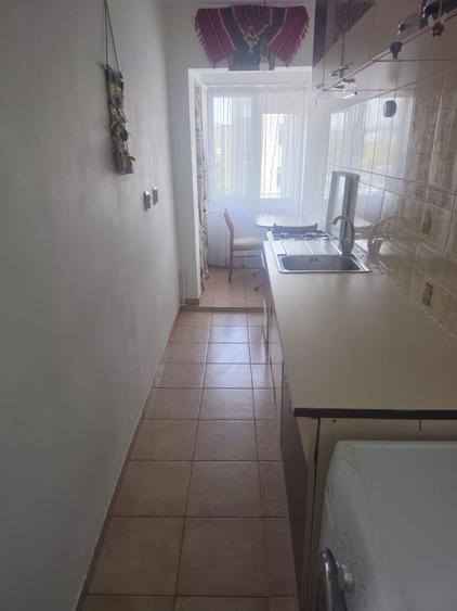 Garsonieră decomandată în Baza 3