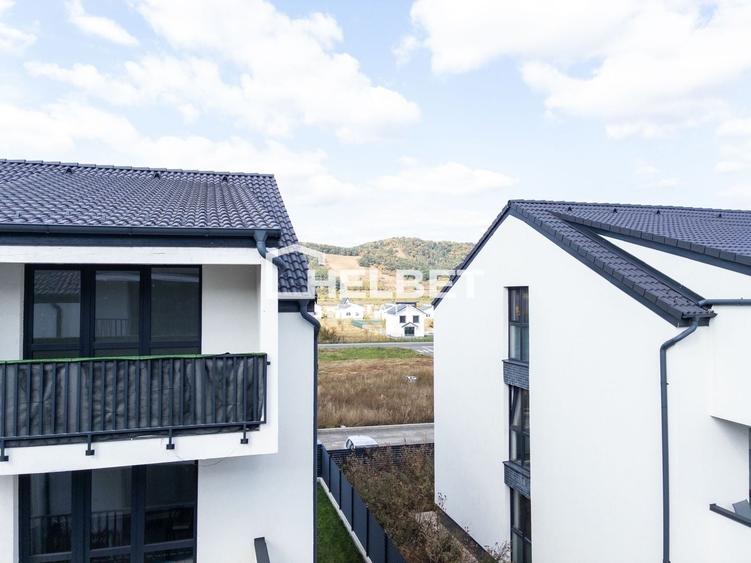 Apartament cu 3 camere semidecomandat în Sânpetru
