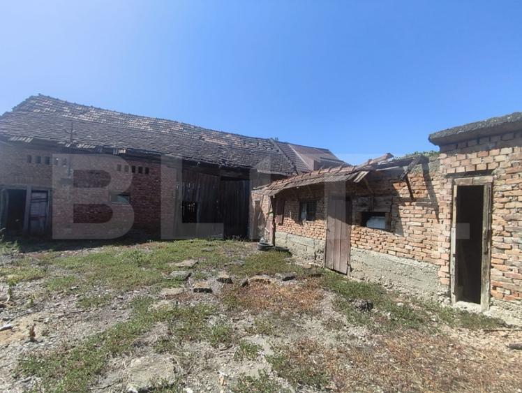 Casă cu 3 camere cu Teren 1435 Mp în Războieni-Cetate