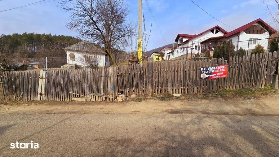 Teren de 8200 mp, în Central