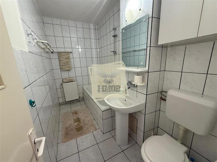 Apartament cu 3 camere decomandat, mobilat în Terezian