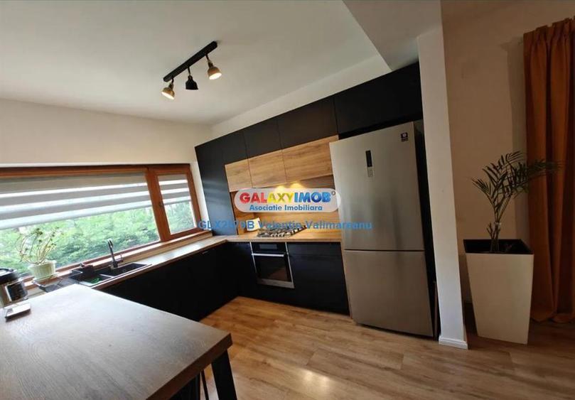 Casă cu 4 camere cu Teren 187 Mp în 1 Decembrie