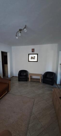 Apartament cu 2 camere semidecomandat în Casa de Cultură