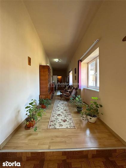 Casa Solida, pentru Familie extinsa, cu Gradina si Teren, Doclin - 12