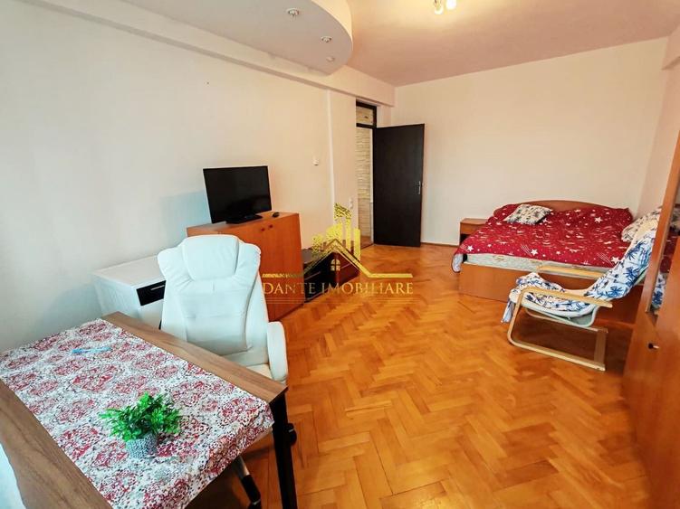 Apartament cu 3 camere decomandat, mobilat în Mănăștur