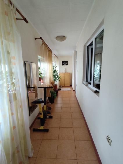 Casă cu 3 camere în Bălcești