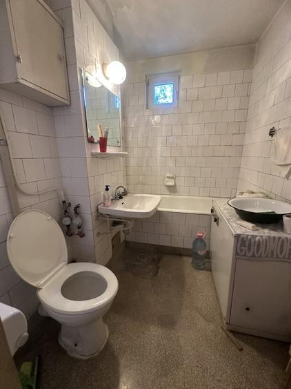 Apartament cu 3 camere decomandat în 1 Mai