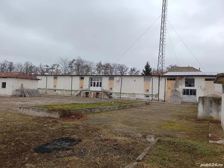 Spațiu comercial, de 900 mp, în Plăcințeni