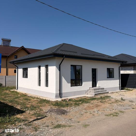 Casă cu 3 camere cu Teren 300 Mp în Central