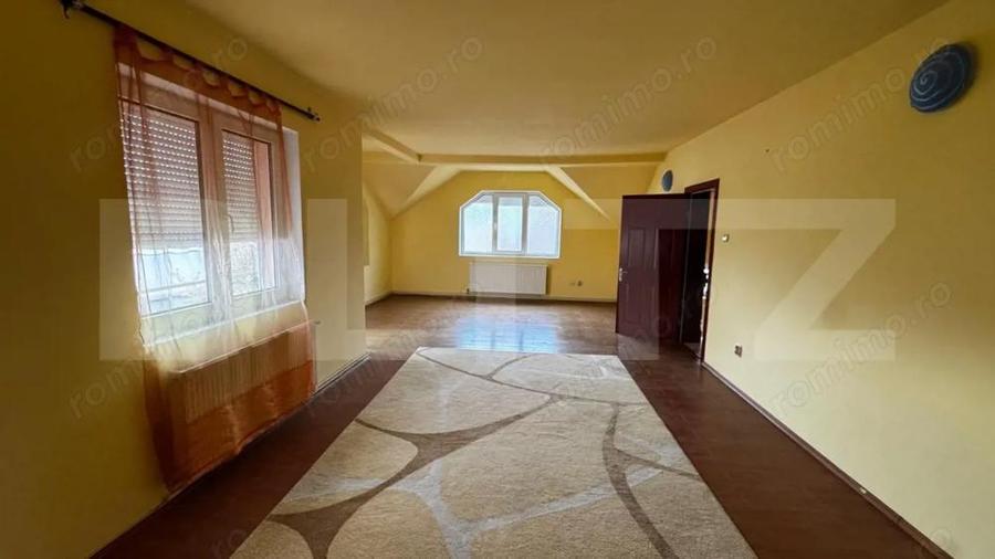 Casă cu 3 camere cu Teren 300 Mp în Cetate
