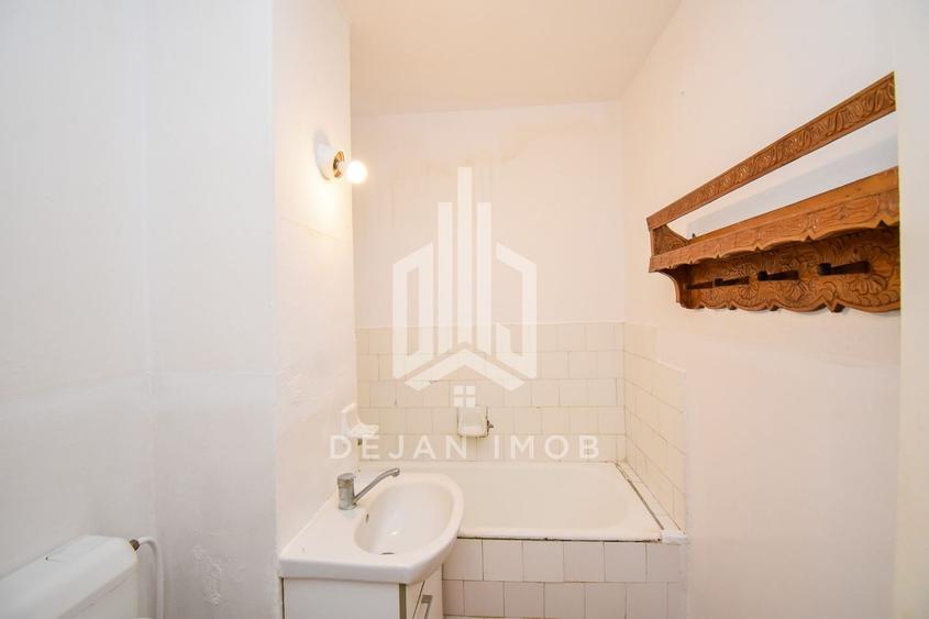 Apartament cu 2 camere semidecomandat în Simeria