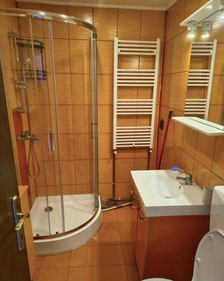 Garsonieră decomandată în Central
