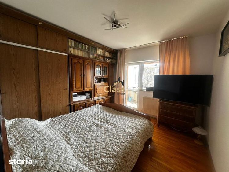 Apartament cu 4 camere decomandat, mobilat în Bulgaria