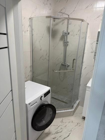 Apartament cu 3 camere decomandat în Tipografilor