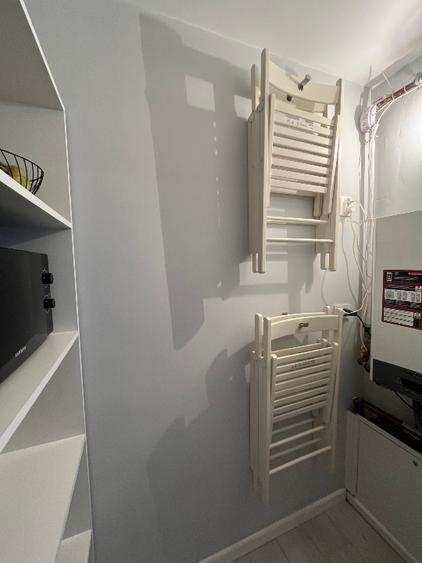 Apartament cu 3 camere semidecomandat în Brazda lui Novac