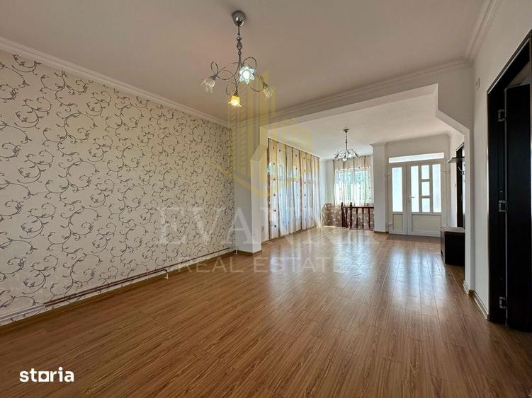 Casă cu 4 camere cu Teren 810 Mp în Central