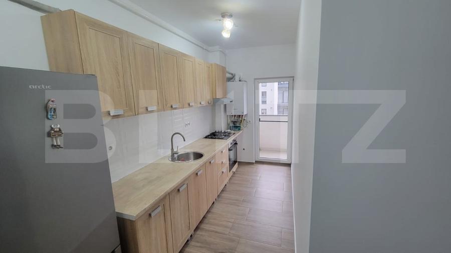 Apartament cu 3 camere semidecomandat, mobilat în Mărăști