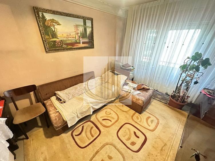 Apartament cu 3 camere decomandat, mobilat în Aradului