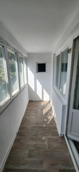 Apartament cu 3 camere semidecomandat în P-ța Gorjului