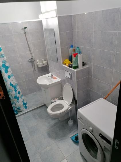 Apartament cu 2 camere decomandat în Noua