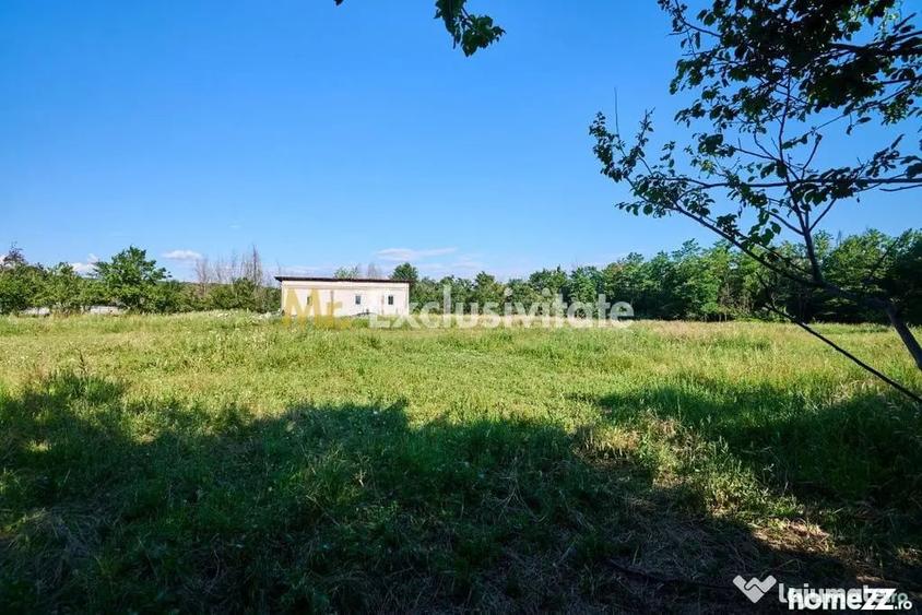 Casă cu 1 camere cu Teren 1100 Mp în Budeasa