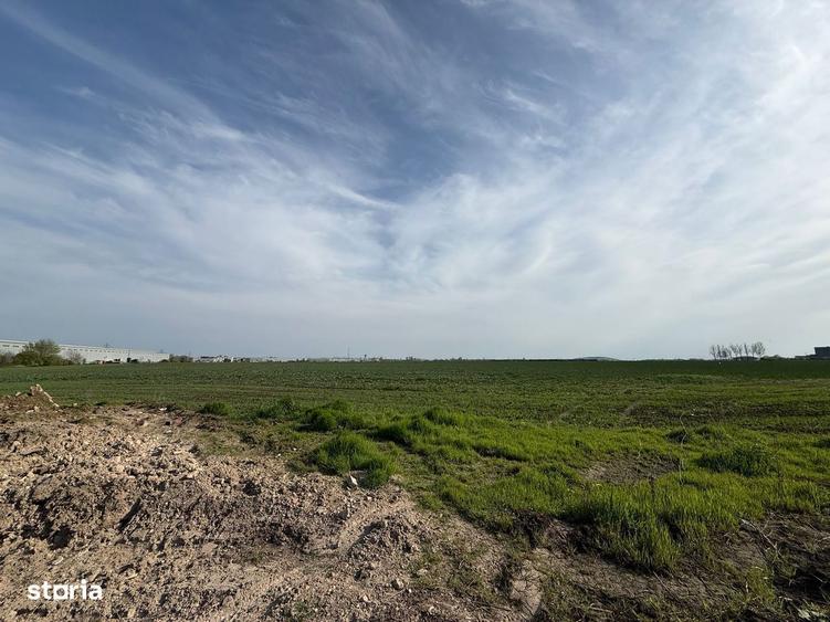 TEREN INTRAVILAN 3700MP METROU BERCENI - 3
